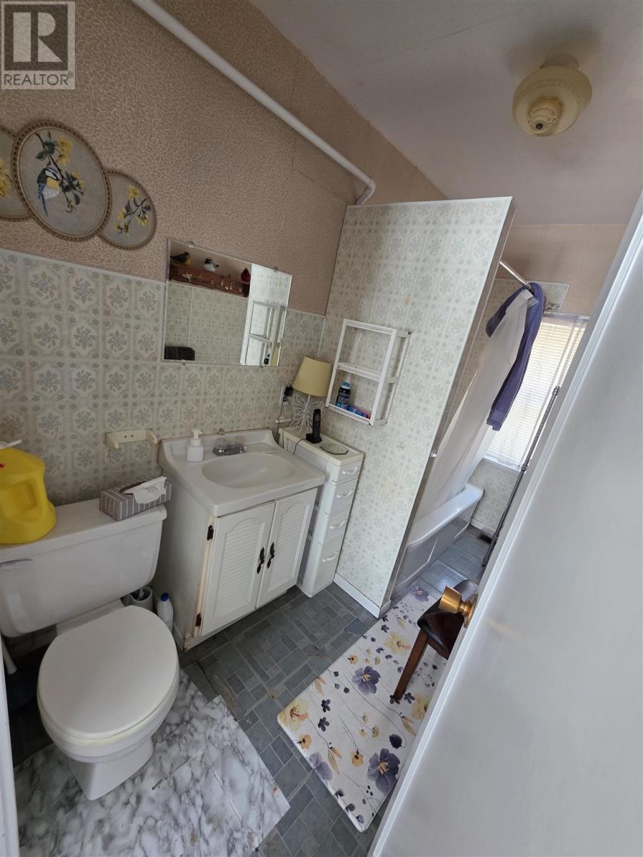 172 Wilcox Ave, Sault Ste. Marie, Ontario  P6B 1V7 - Photo 14 - SM260527