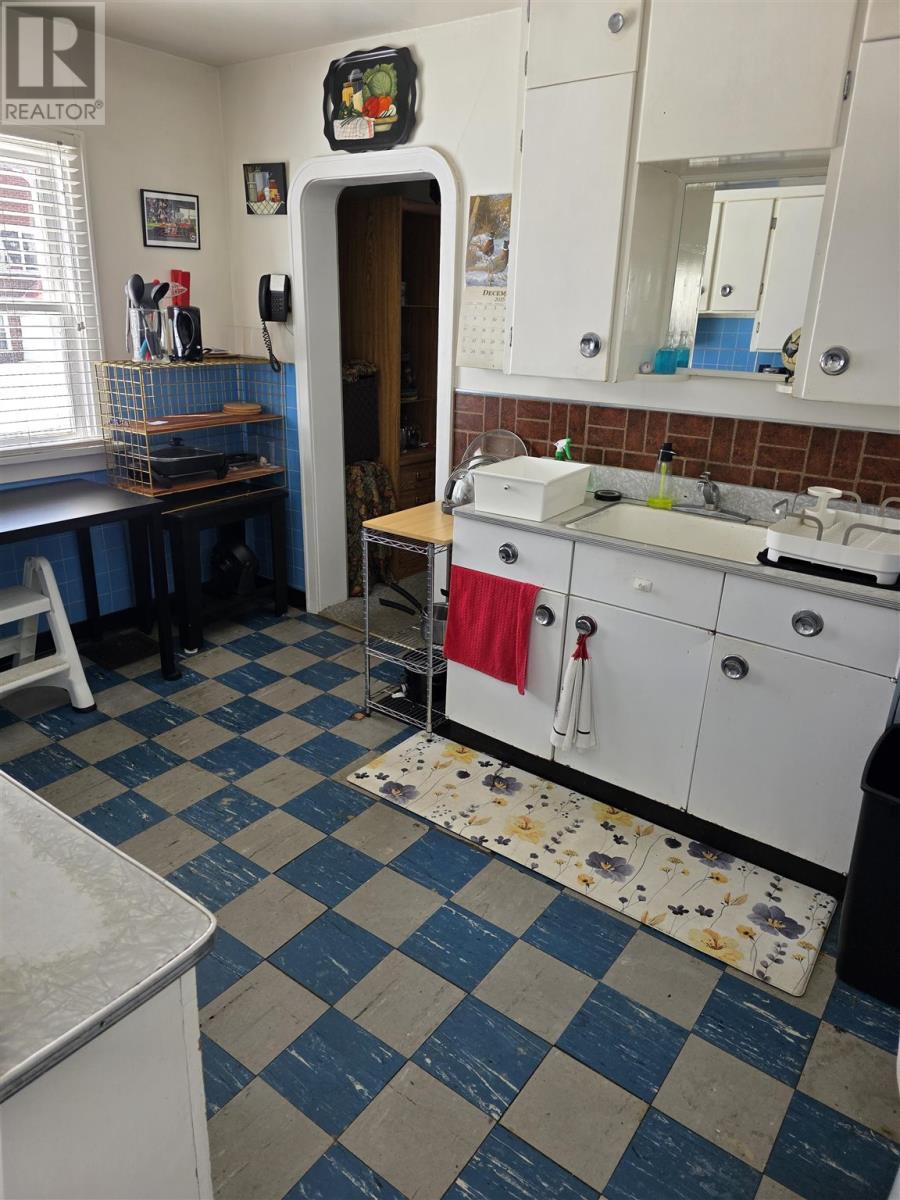 172 Wilcox Ave, Sault Ste. Marie, Ontario  P6B 1V7 - Photo 8 - SM260527