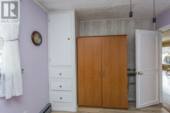 593 Pine St, Sault Ste. Marie, Ontario  P6B 3E8 - Photo 14 - SM260696