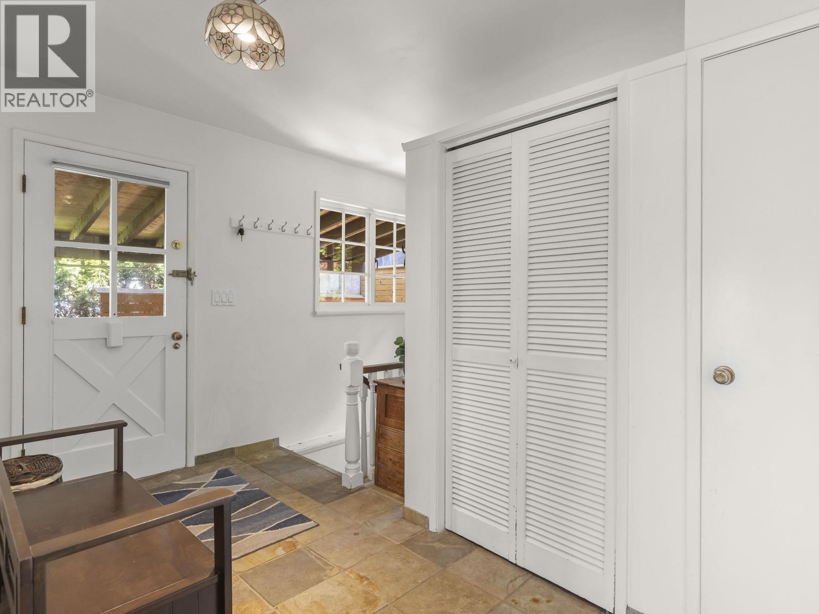 6248 Wellington Avenue, West Vancouver, British Columbia  V7W 2H4 - Photo 5 - R3117271