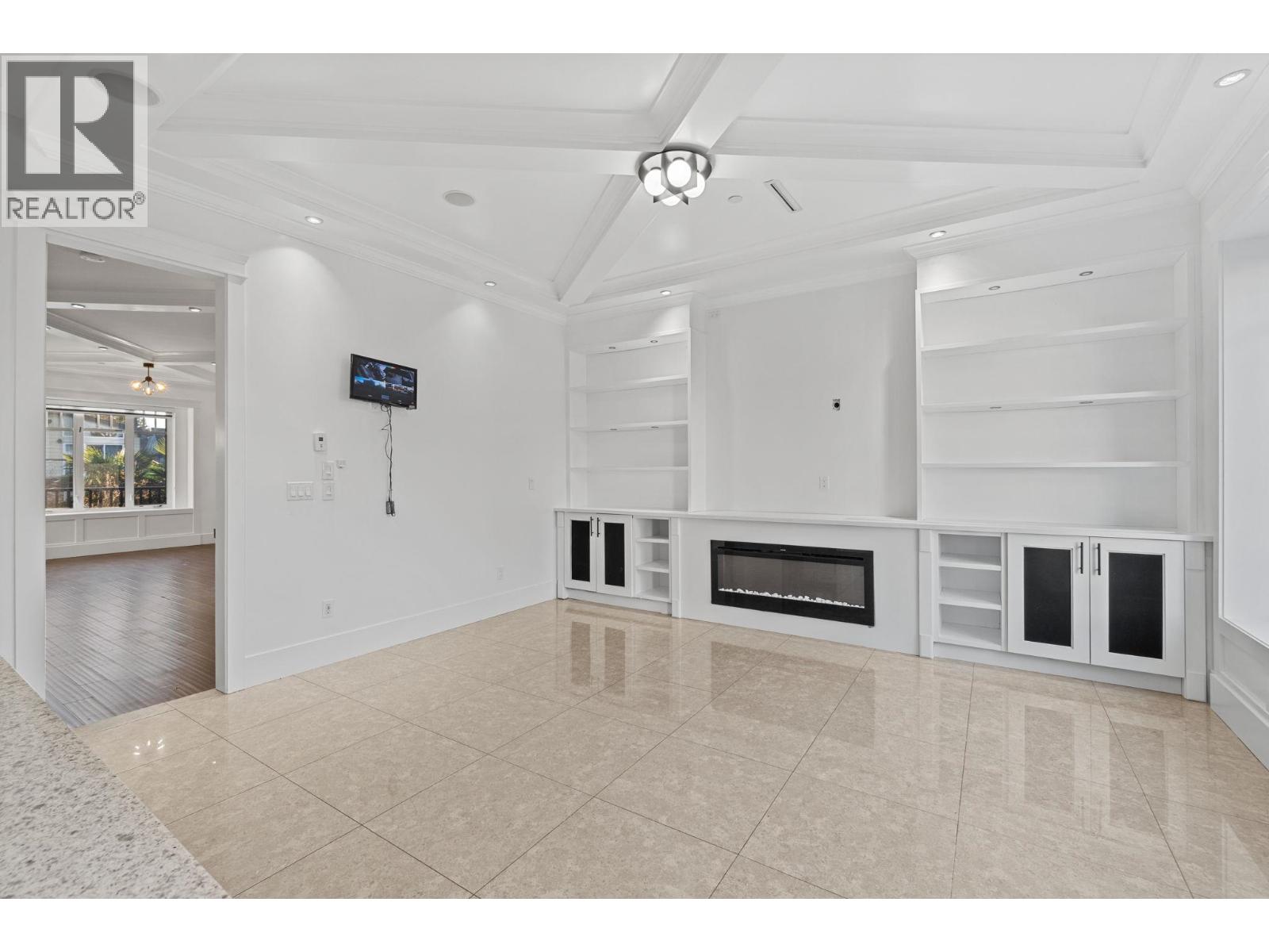 831 E King Edward Avenue, Vancouver, British Columbia  V5V 2E5 - Photo 4 - R3117301