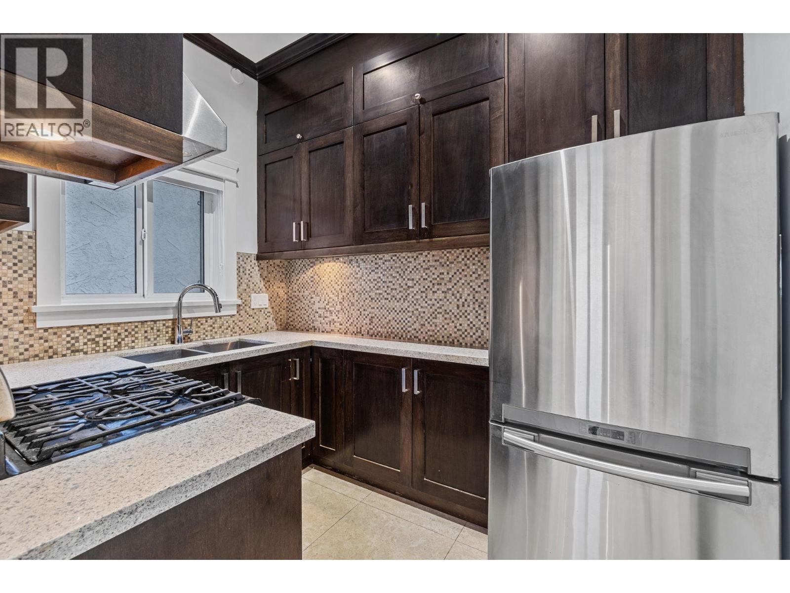 831 E King Edward Avenue, Vancouver, British Columbia  V5V 2E5 - Photo 8 - R3117301