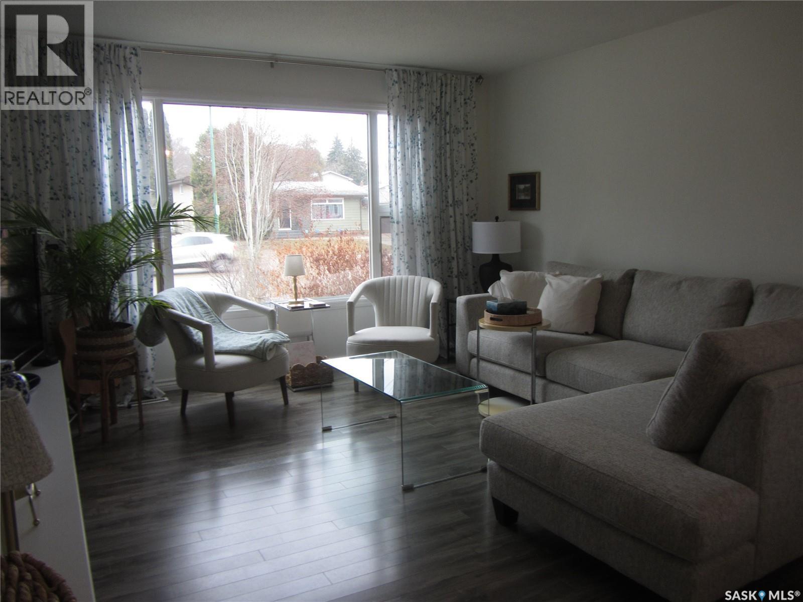 1802 Arlington Avenue, Saskatoon, Saskatchewan  S7H 2Y7 - Photo 4 - SK033773