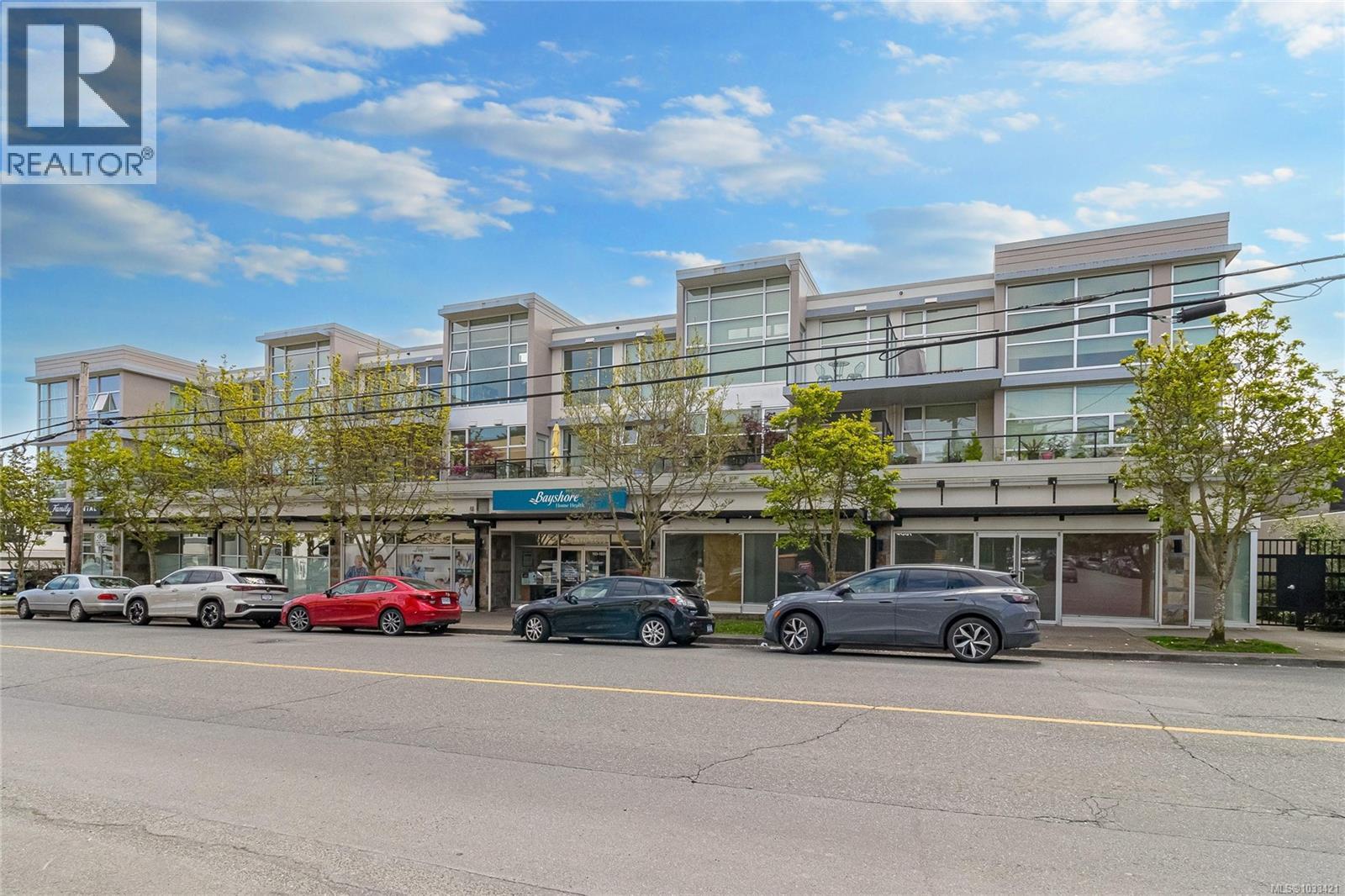 206 1831 Oak Bay Ave, Victoria, British Columbia