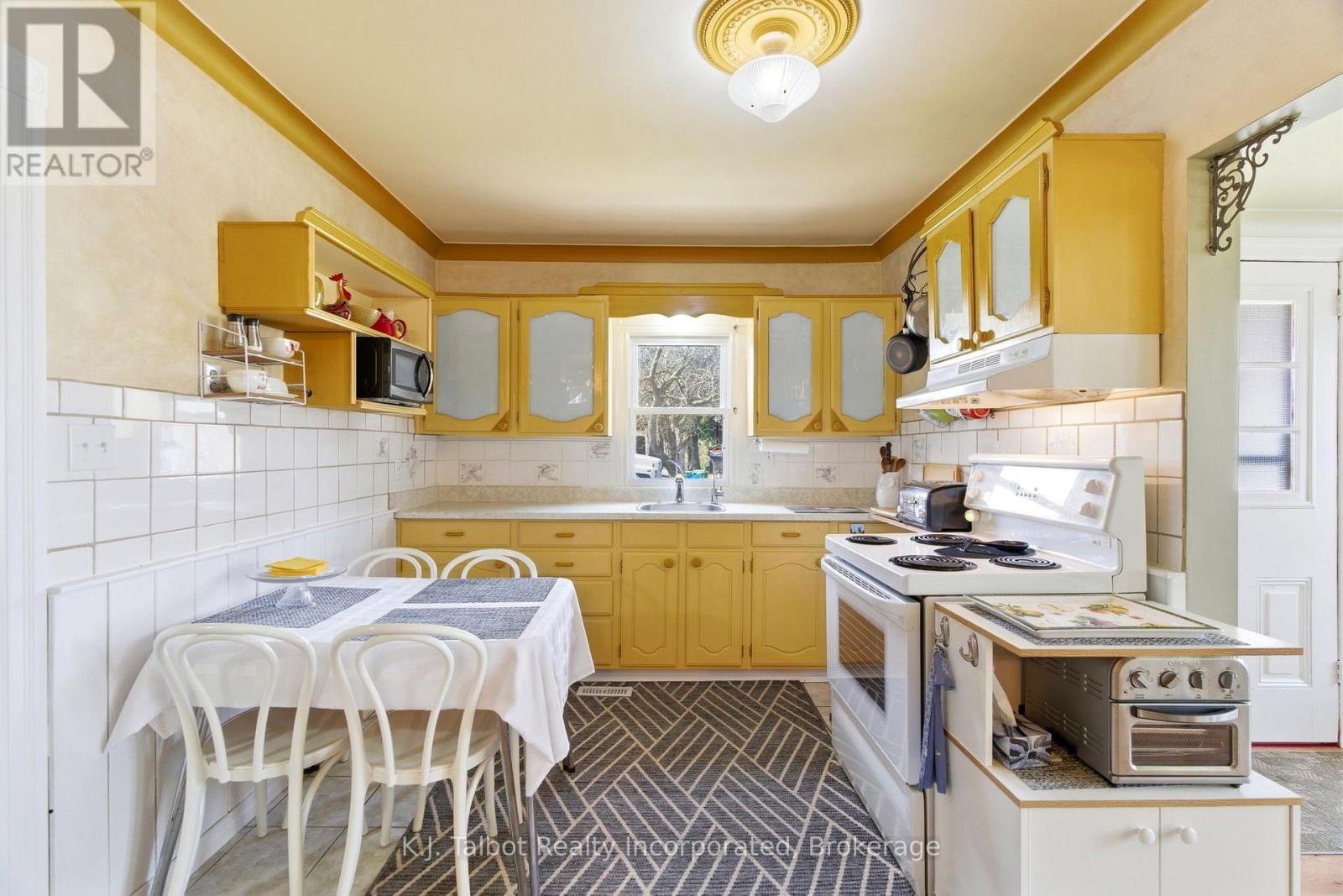 53 Arthur Lane, Ashfield-Colborne-Wawanosh, Ontario  N0M 1E0 - Photo 13 - X13058720