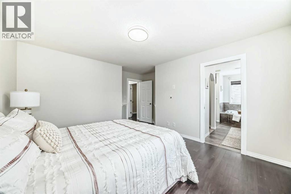 21 Panamount Row NW, Calgary, Alberta  T3K 0C6 - Photo 21 - A2298358