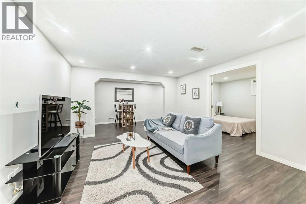 21 Panamount Row NW, Calgary, Alberta  T3K 0C6 - Photo 32 - A2298358