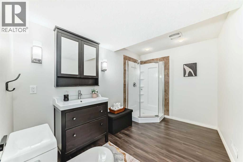 21 Panamount Row NW, Calgary, Alberta  T3K 0C6 - Photo 37 - A2298358