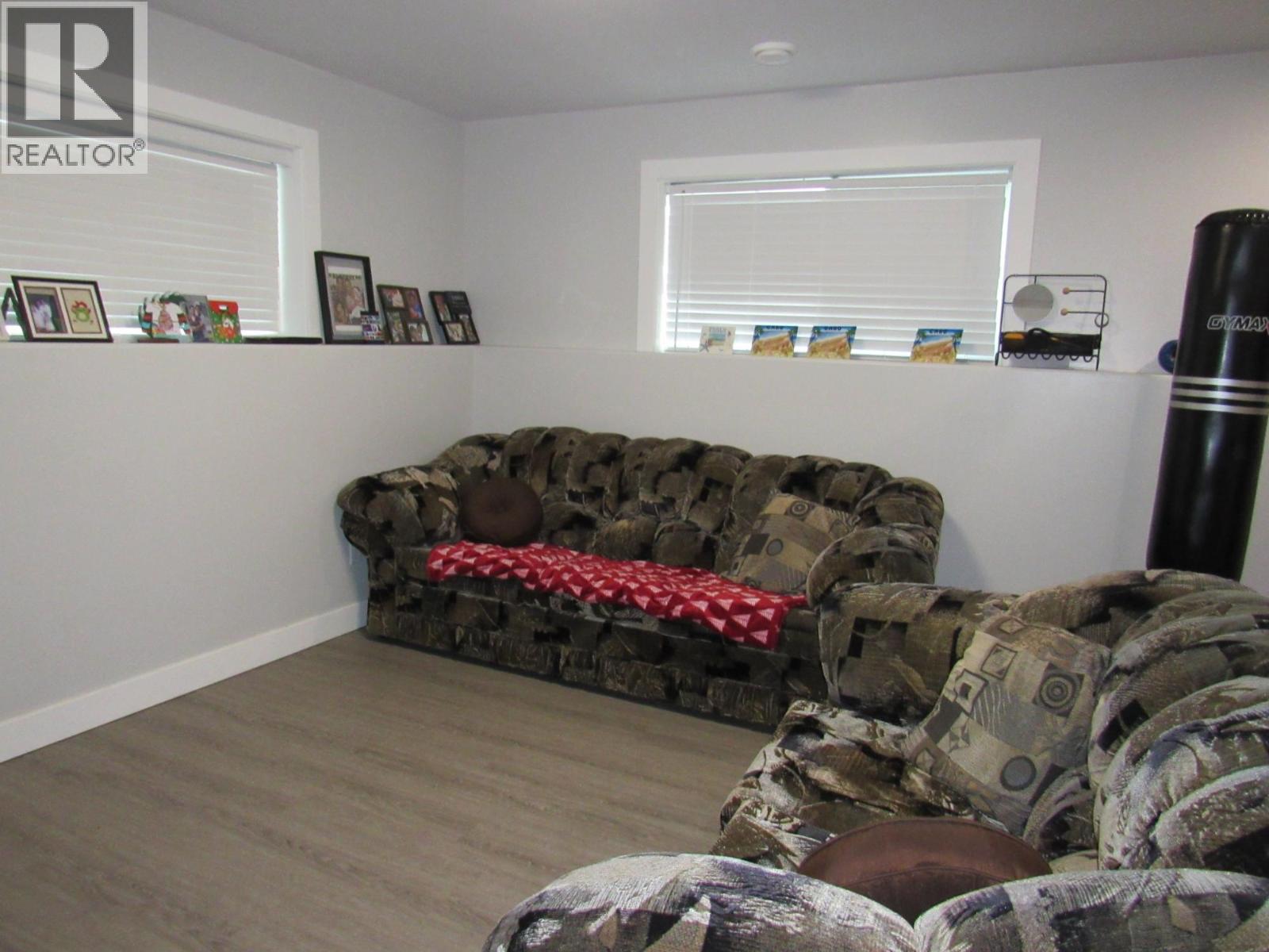 1447 37th Street, Castlegar, British Columbia  V1N 4J5 - Photo 27 - 10383975