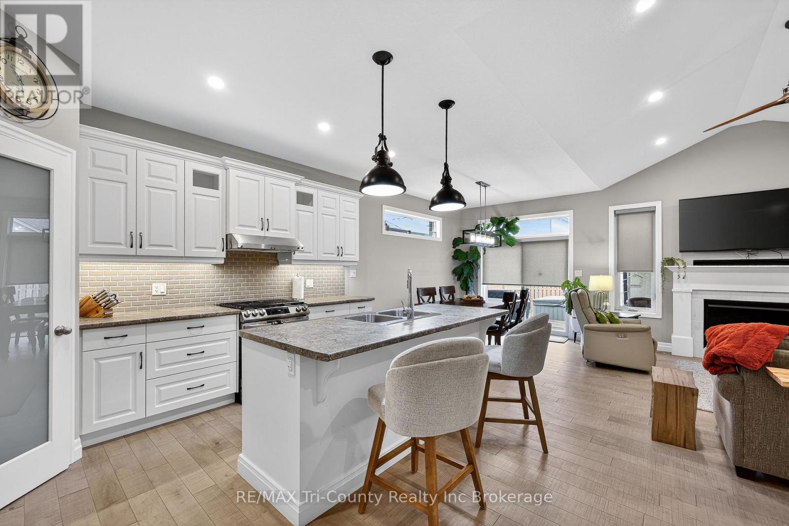 150 Denrich Avenue, Tillsonburg, Ontario  N4G 0H3 - Photo 5 - X13058726