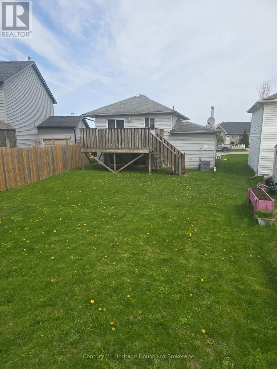 14 Pebble Beach Court, Woodstock, Ontario  N4S 8X1 - Photo 2 - X13058746