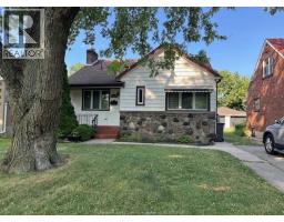 926 THOMPSON BOULEVARD, Windsor, Ontario