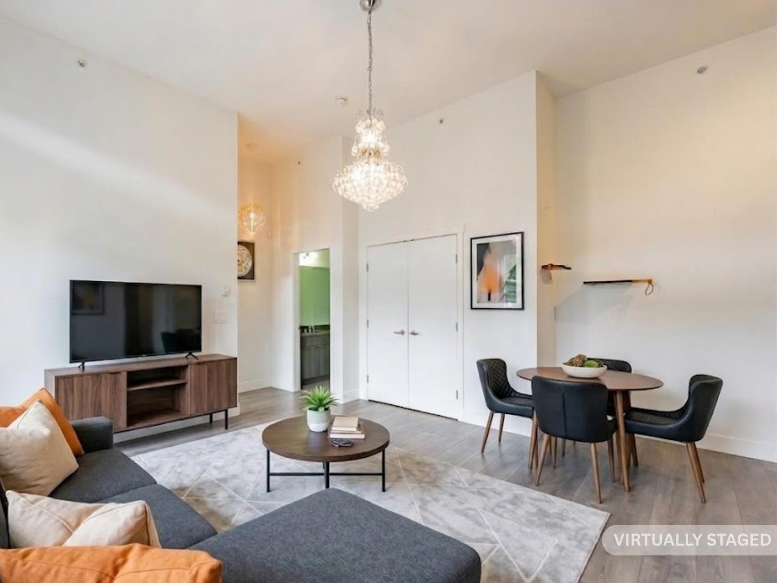 405 15628 104 Avenue, Surrey, British Columbia  V4N 2J3 - Photo 2 - R3115083