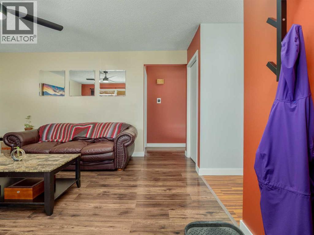 121 Princeton Crescent W, Lethbridge, Alberta  T1K 4S5 - Photo 3 - A2306198