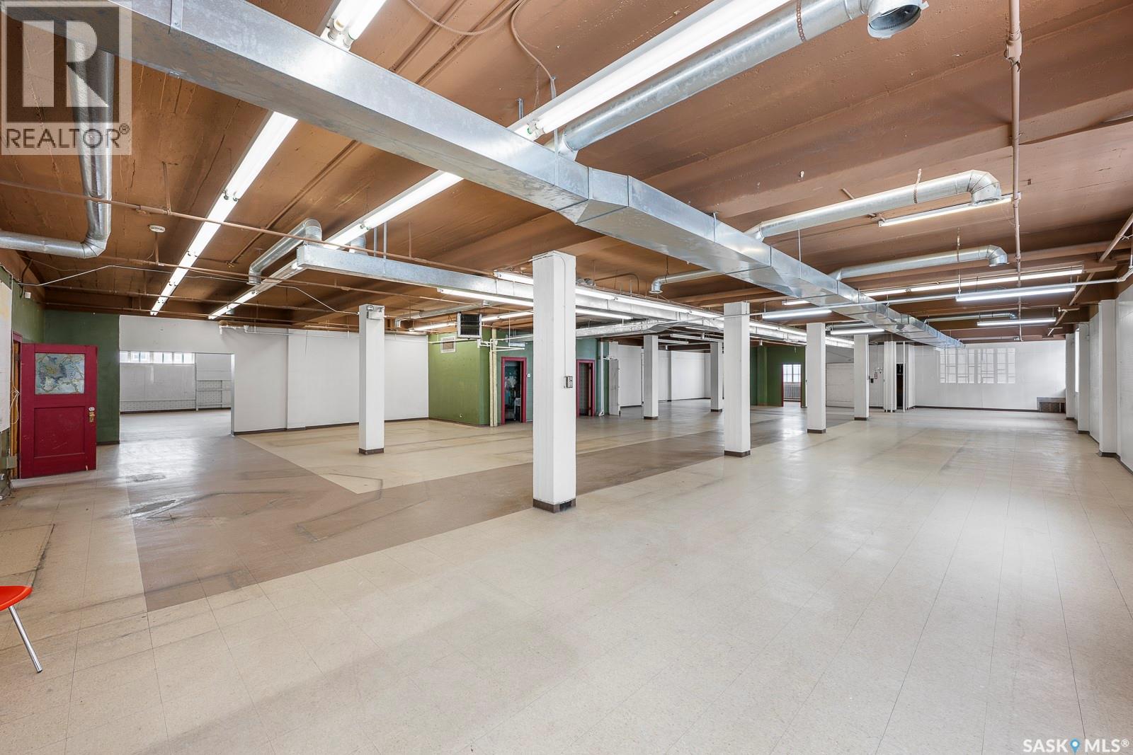 2002 Dewdney Avenue, Regina, Saskatchewan  S4R 1G8 - Photo 8 - SK026598