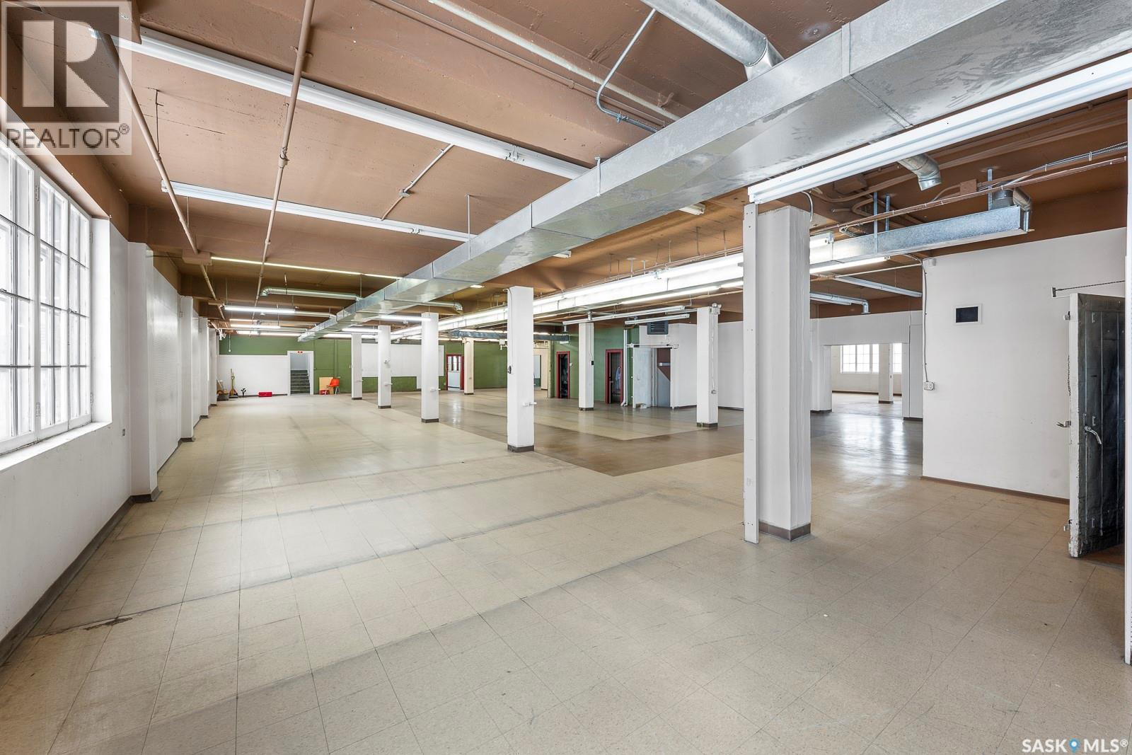 2002 Dewdney Avenue, Regina, Saskatchewan  S4R 1G8 - Photo 13 - SK026598