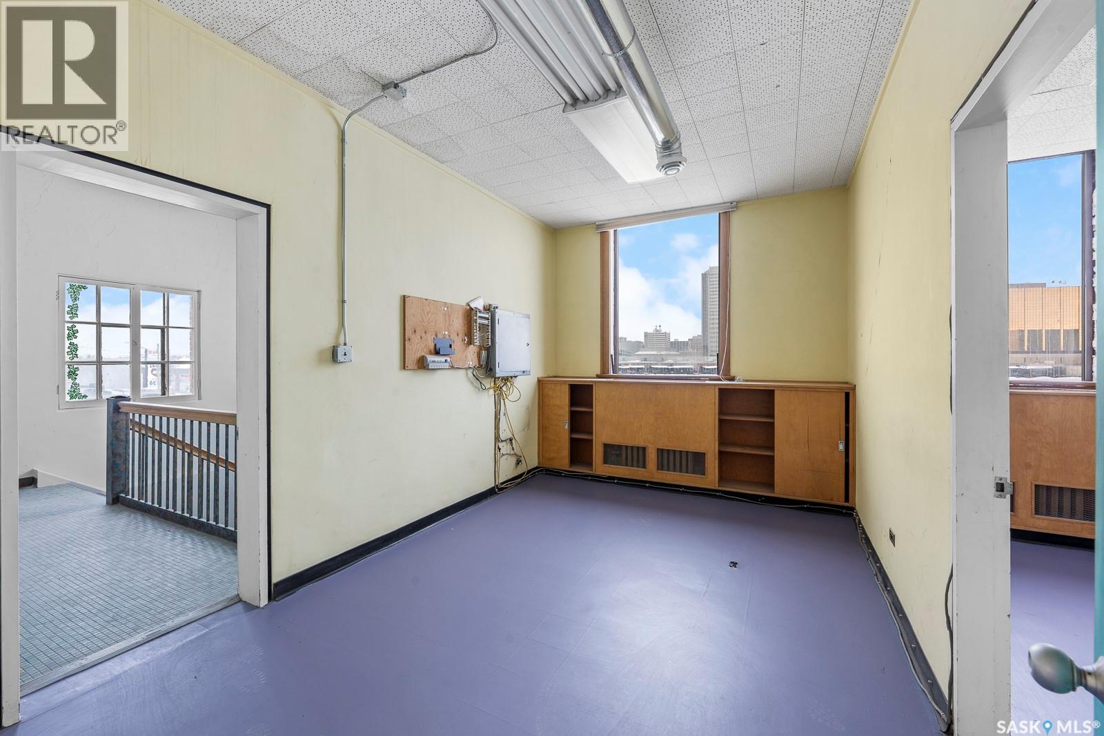 2002 Dewdney Avenue, Regina, Saskatchewan  S4R 1G8 - Photo 22 - SK026598