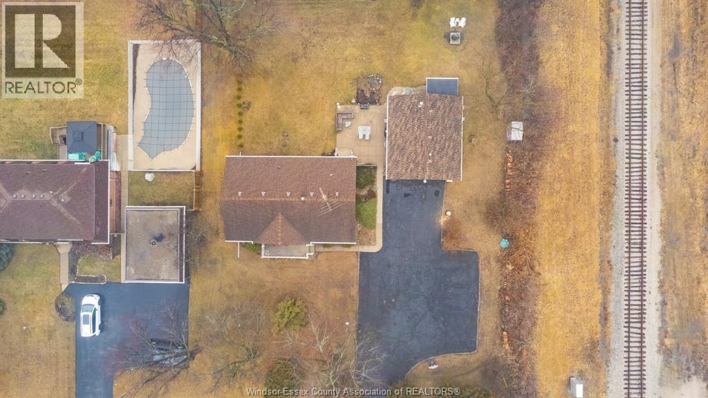 575 Middle Sideroad, Amherstburg, Ontario  N9V 3R3 - Photo 39 - 26009578