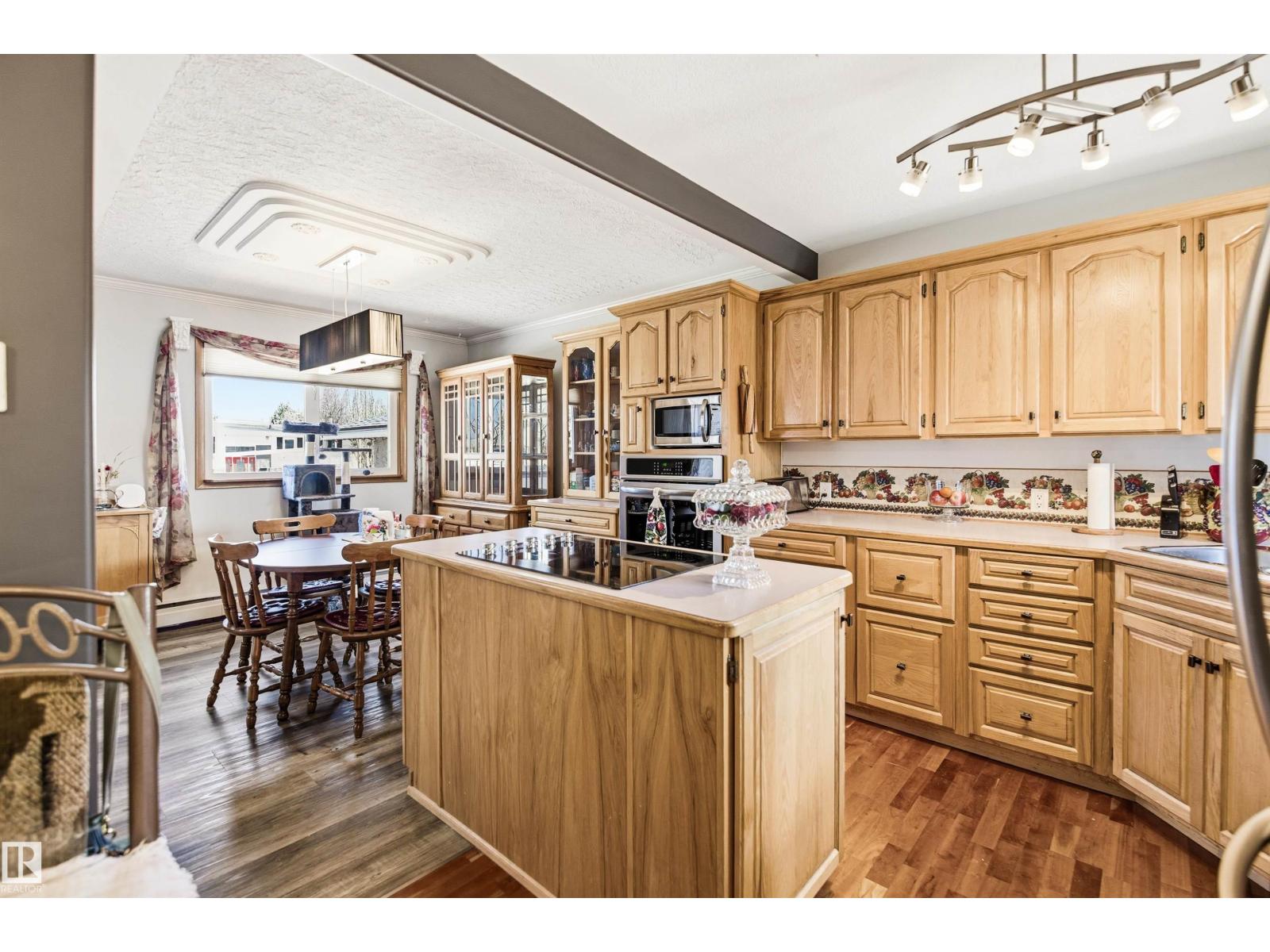 3920 35a Av, Red Deer, Alberta  T4N 2S5 - Photo 4 - E4484653