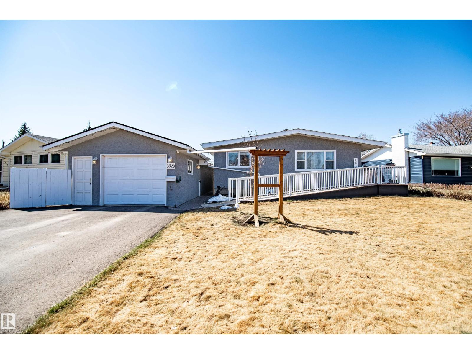 3920 35a Av, Red Deer, Alberta  T4N 2S5 - Photo 1 - E4484653