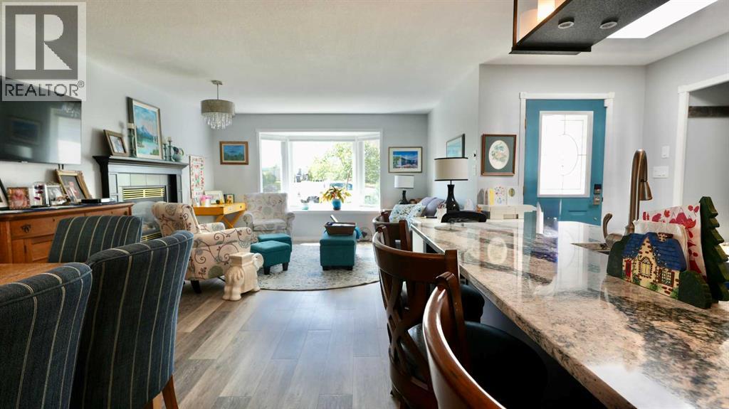 10501 83 Street, Peace River, Alberta  T8S 1M8 - Photo 11 - A2242403