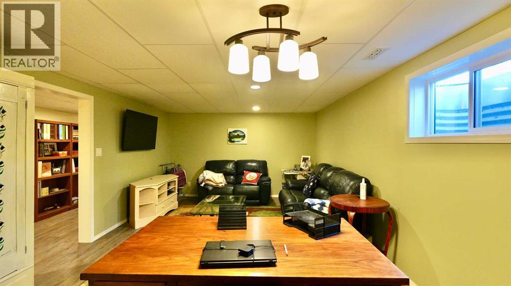 10501 83 Street, Peace River, Alberta  T8S 1M8 - Photo 28 - A2242403