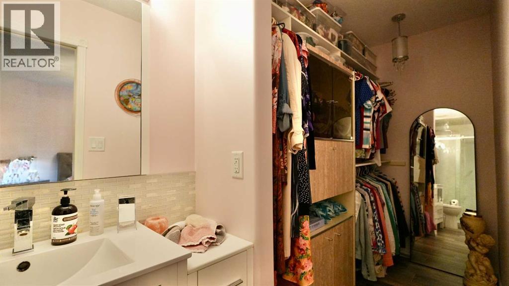 10501 83 Street, Peace River, Alberta  T8S 1M8 - Photo 24 - A2242403