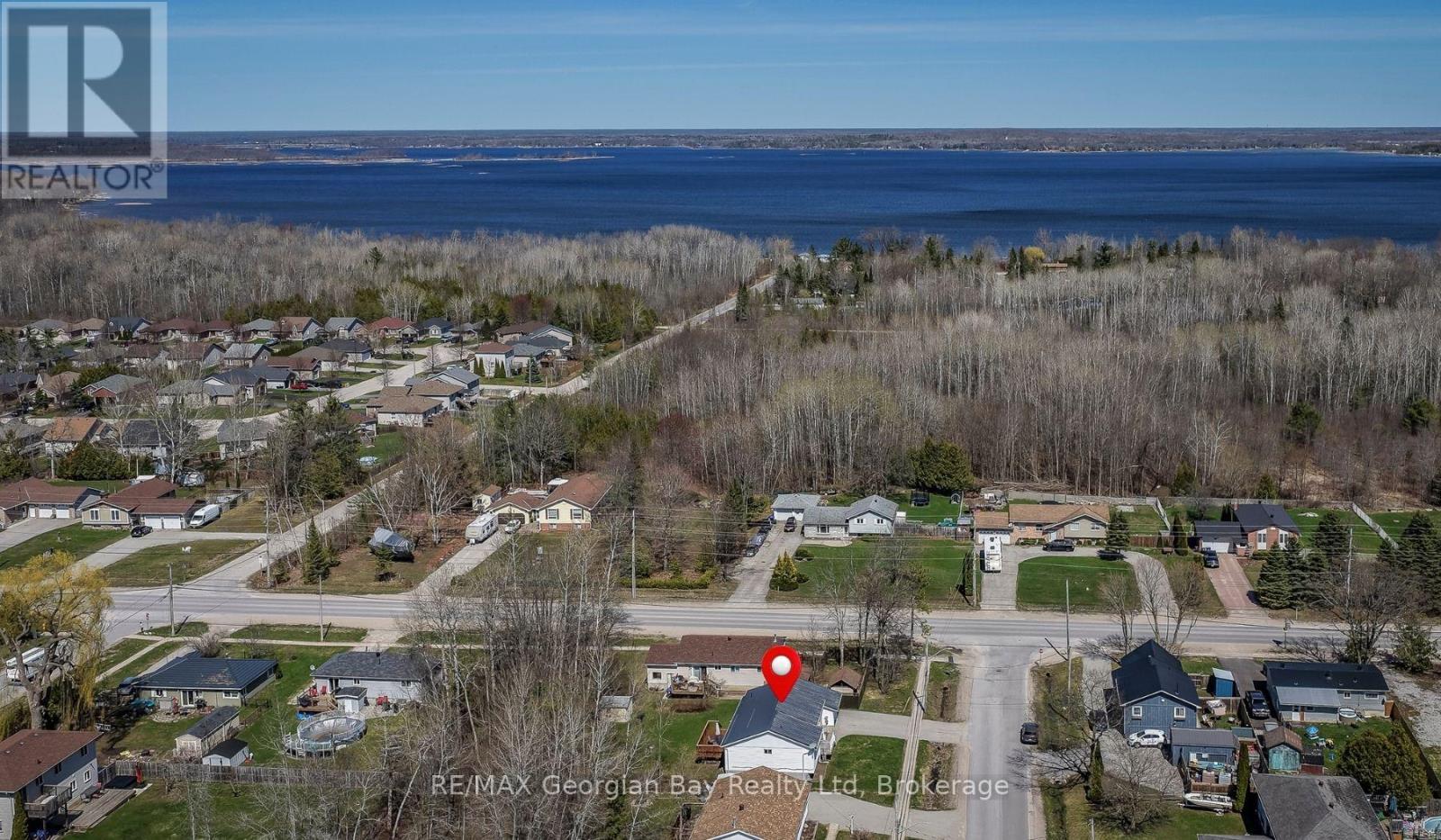 8 John Dillingno Street, Tay, Ontario  L0K 2A0 - Photo 3 - S13053318