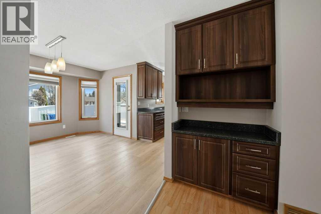 138 Duncan Crescent, Red Deer, Alberta  T4R 2C2 - Photo 6 - A2305786