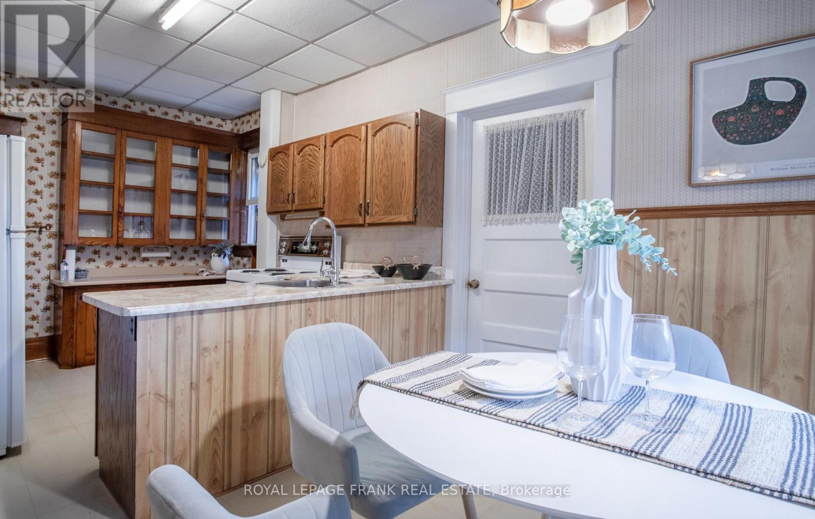 33 Fairbanks Street, Oshawa, Ontario  L1H 2L7 - Photo 14 - E13058886