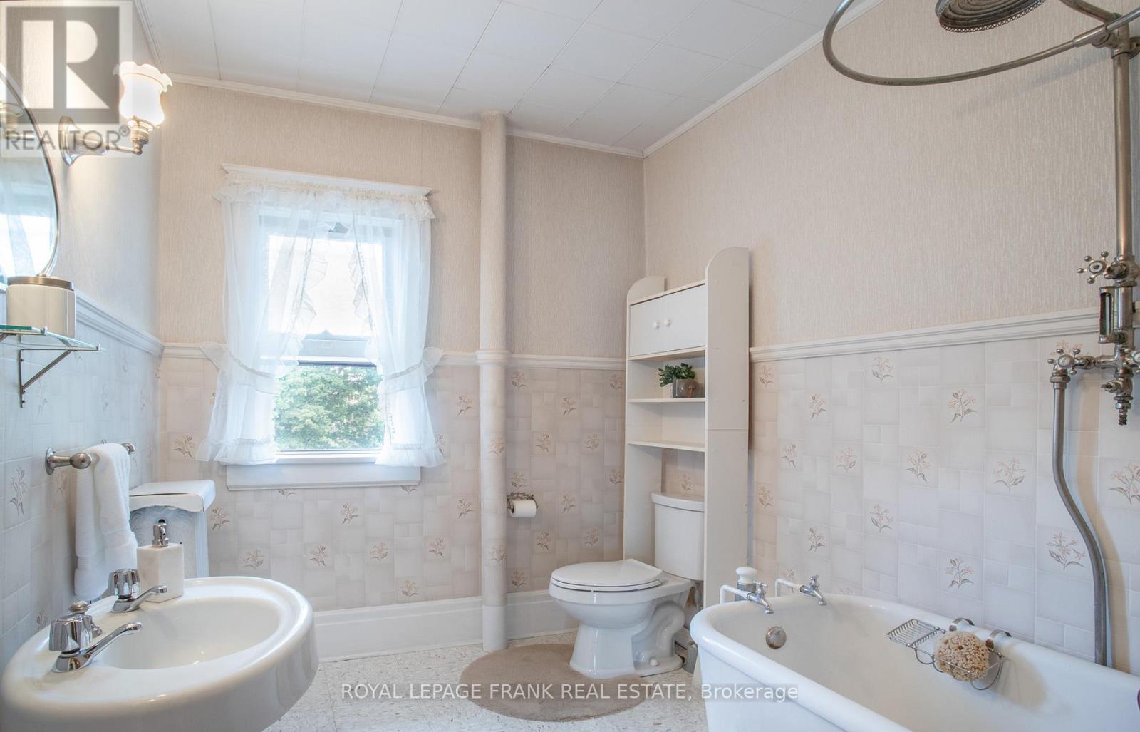 33 Fairbanks Street, Oshawa, Ontario  L1H 2L7 - Photo 27 - E13058886