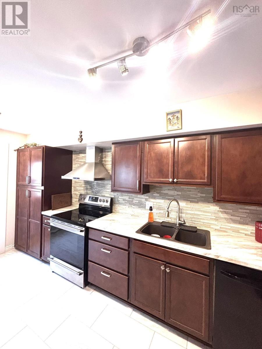 87 Lincoln Cross, Halifax, Nova Scotia  B3M 3S6 - Photo 12 - 202604730