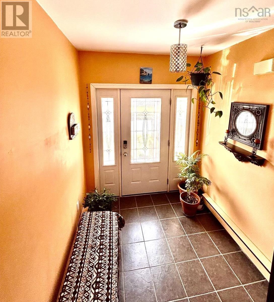 87 Lincoln Cross, Halifax, Nova Scotia  B3M 3S6 - Photo 2 - 202604730