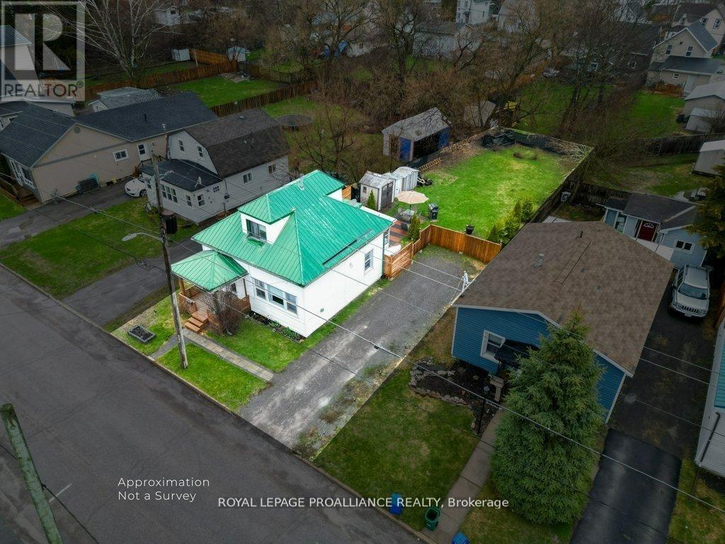 17 Meyers Street, Quinte West, Ontario  K8V 1W5 - Photo 2 - X13058850