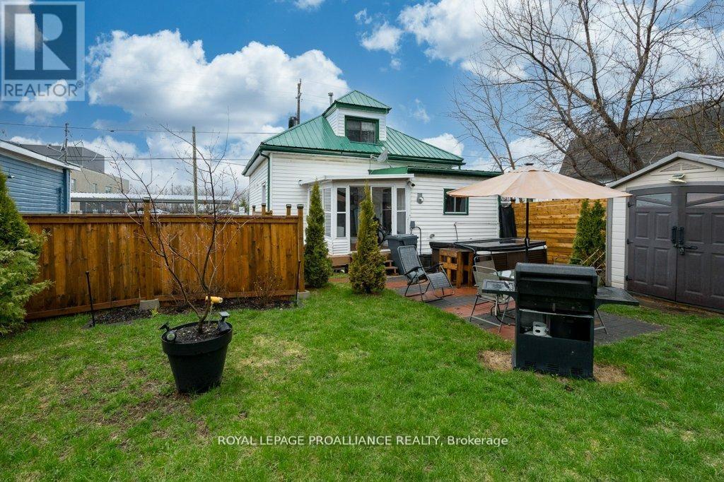 17 Meyers Street, Quinte West, Ontario  K8V 1W5 - Photo 29 - X13058850