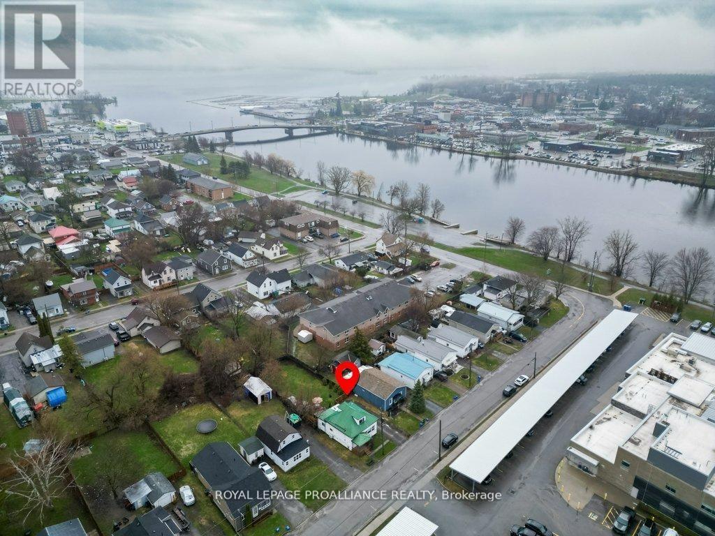 17 Meyers Street, Quinte West, Ontario  K8V 1W5 - Photo 3 - X13058850