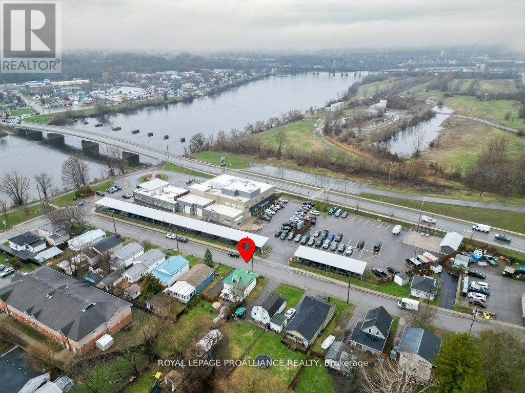 17 Meyers Street, Quinte West, Ontario  K8V 1W5 - Photo 37 - X13058850