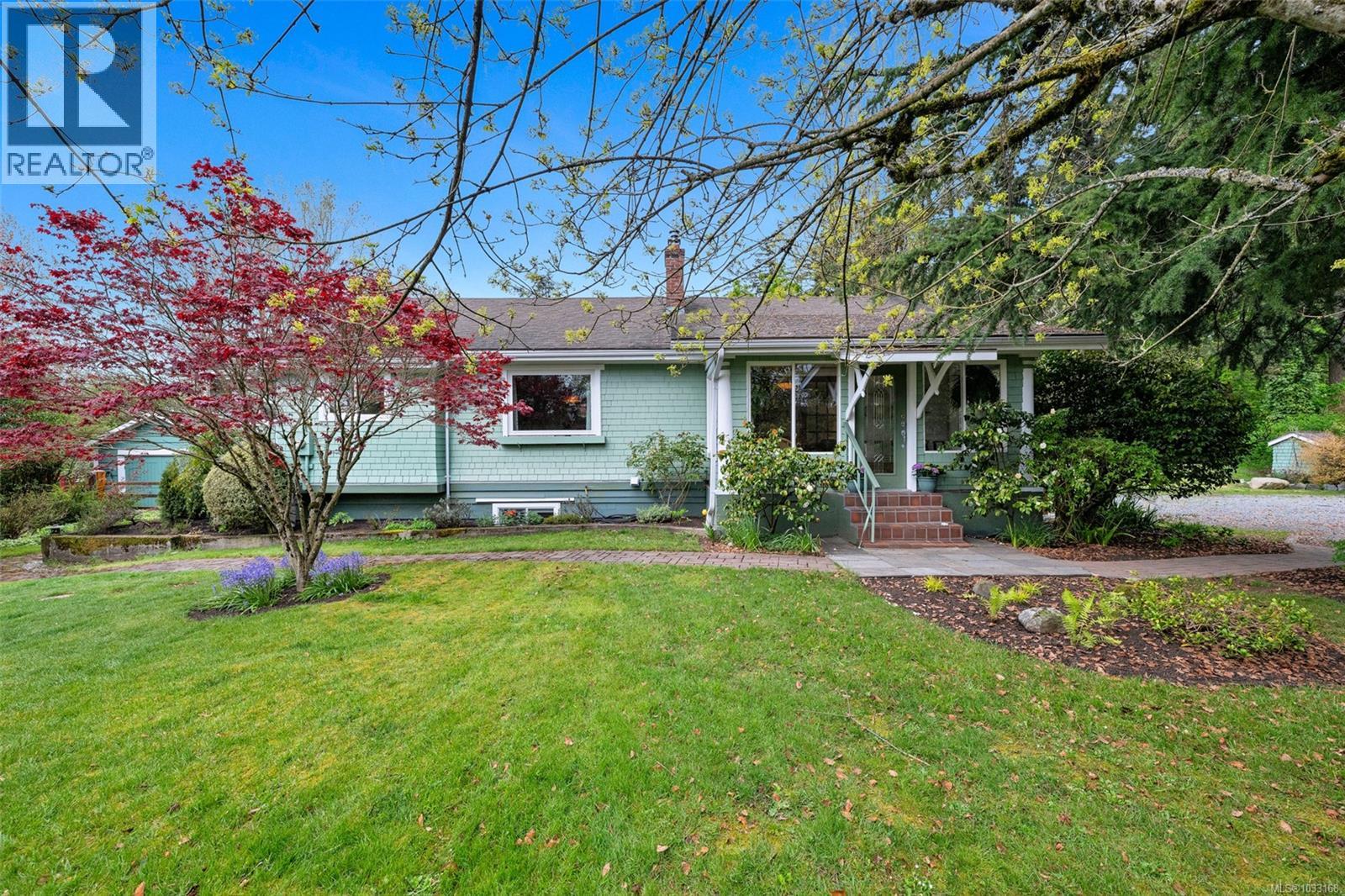 7356 Wallace Dr, Central Saanich, British Columbia  V8M 1S9 - Photo 2 - 1033168