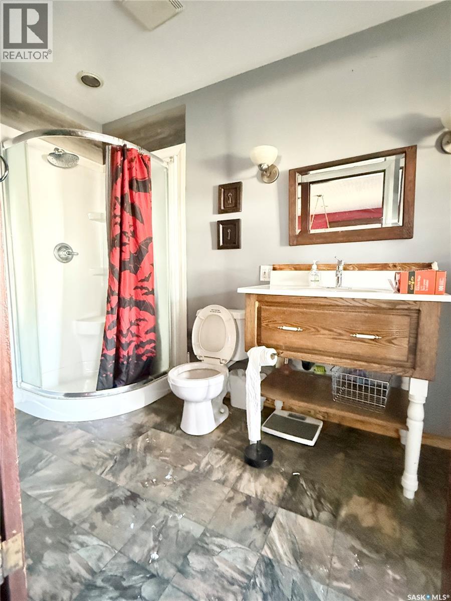 408 Assiniboia Street, Weyburn, Saskatchewan  S4H 0R6 - Photo 21 - SK034314