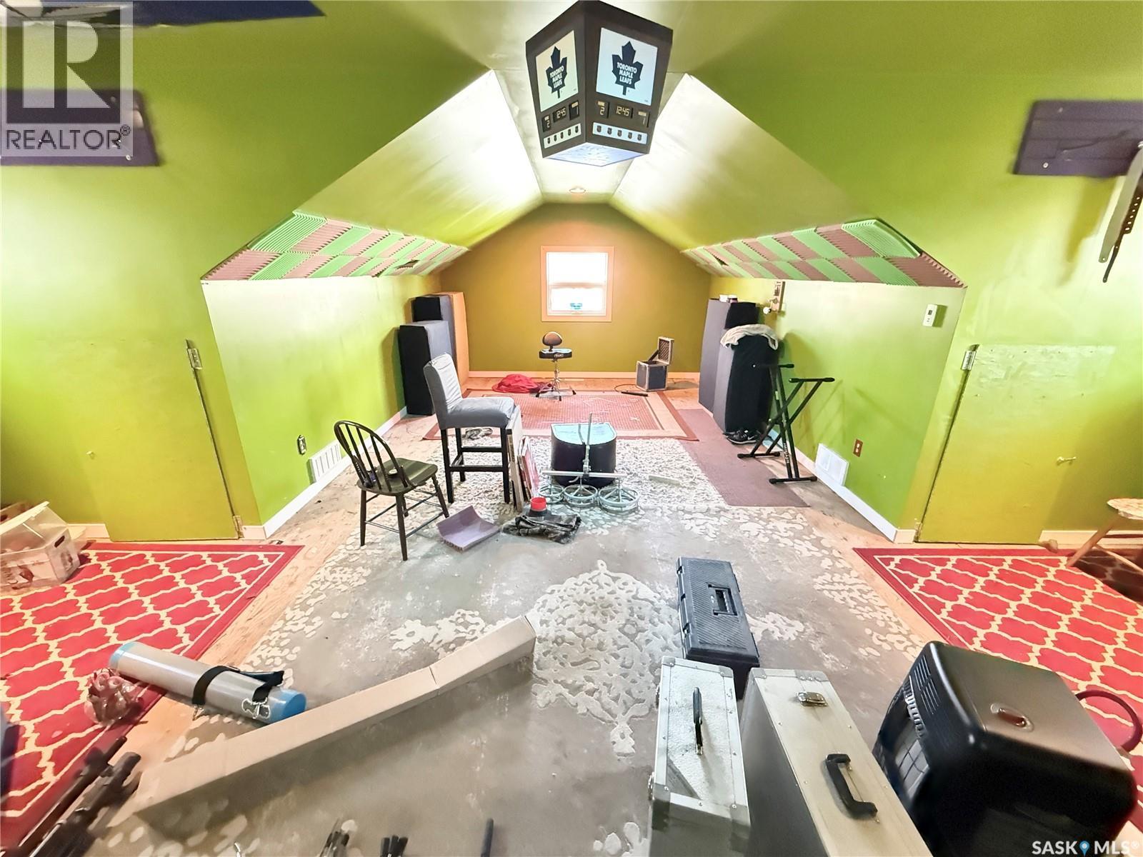 408 Assiniboia Street, Weyburn, Saskatchewan  S4H 0R6 - Photo 8 - SK034314