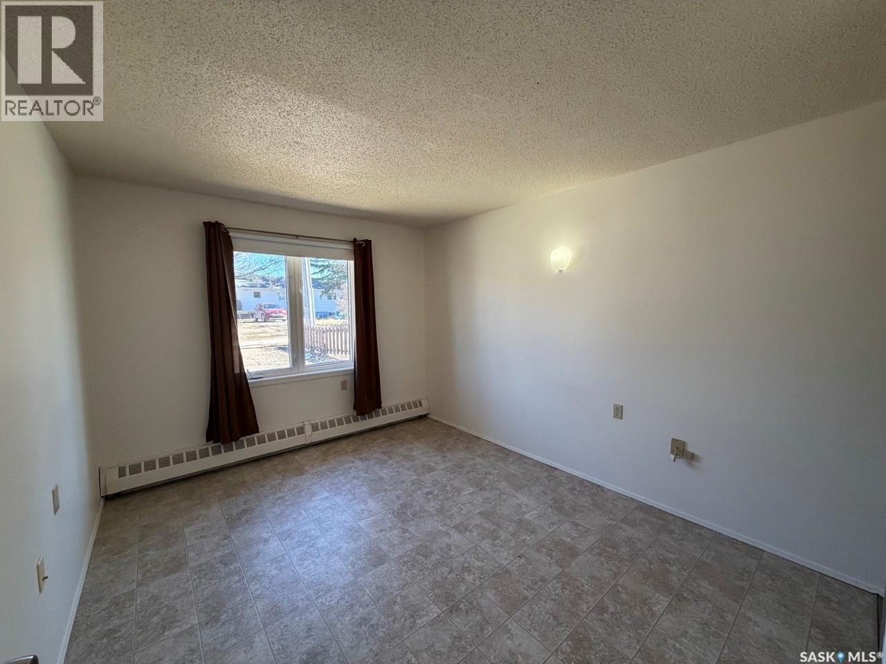 704 Assiniboia Avenue, Maryfield, Saskatchewan  S0G 3K0 - Photo 37 - SK034302