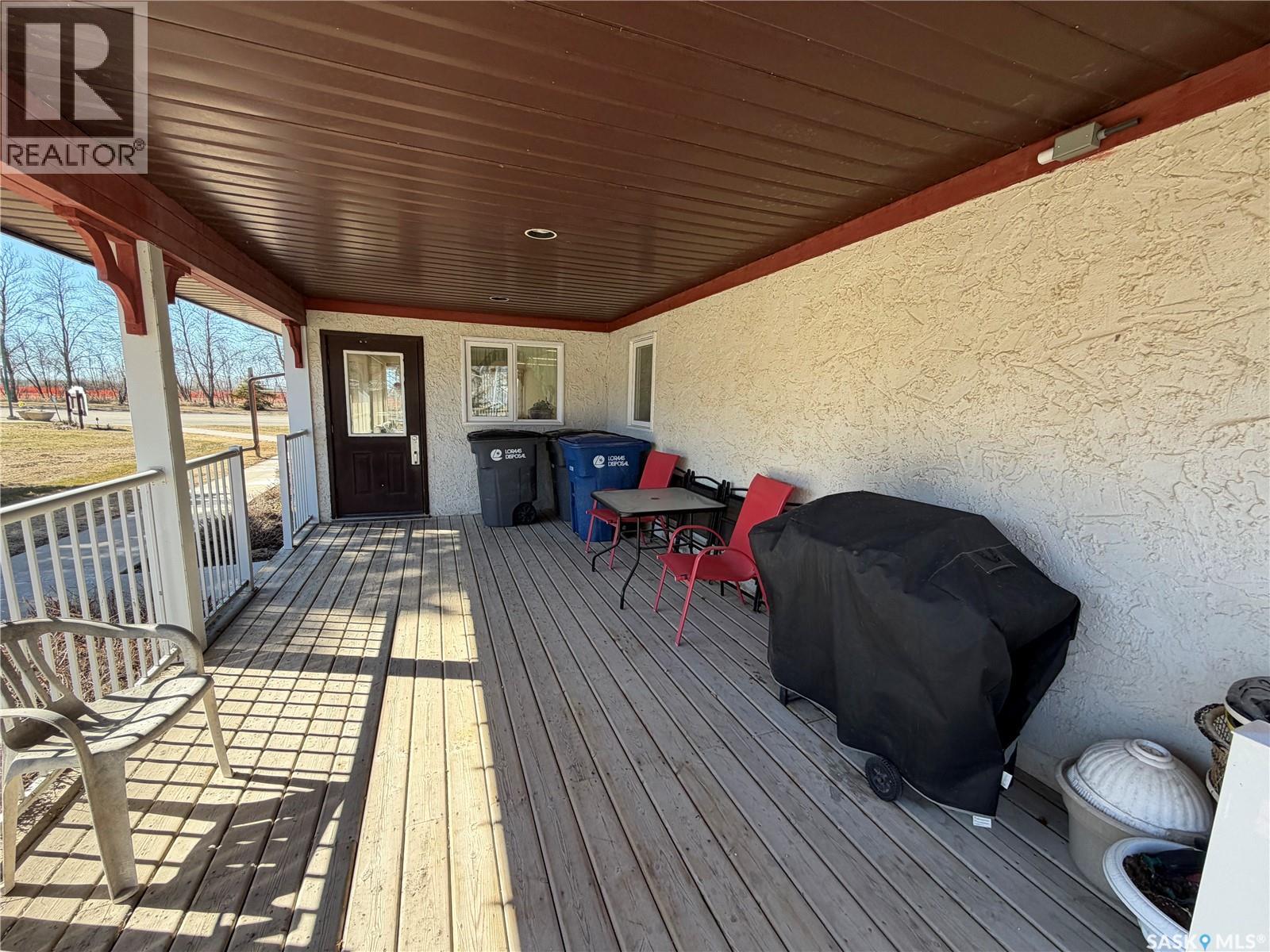 704 Assiniboia Avenue, Maryfield, Saskatchewan  S0G 3K0 - Photo 4 - SK034302