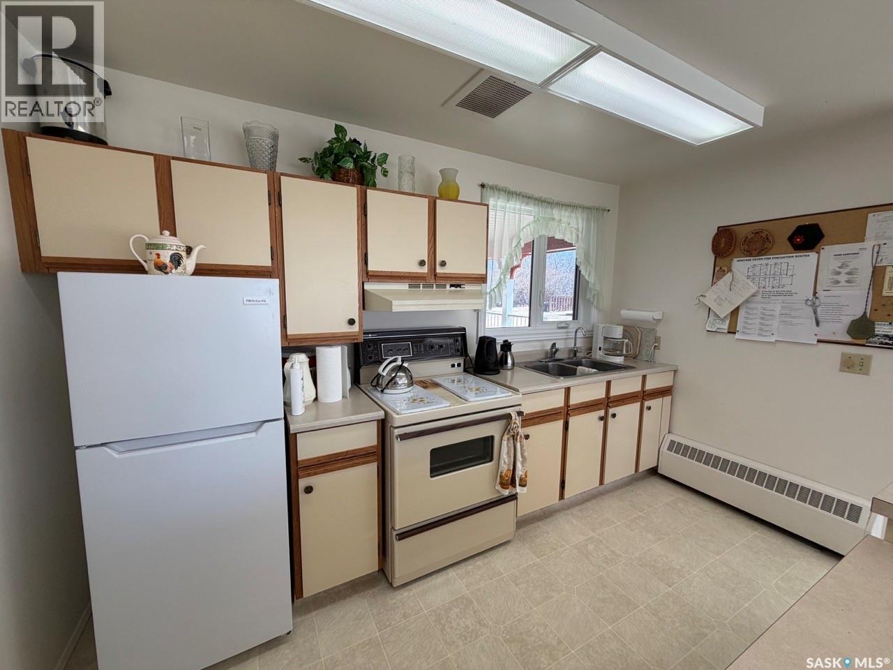 704 Assiniboia Avenue, Maryfield, Saskatchewan  S0G 3K0 - Photo 7 - SK034302