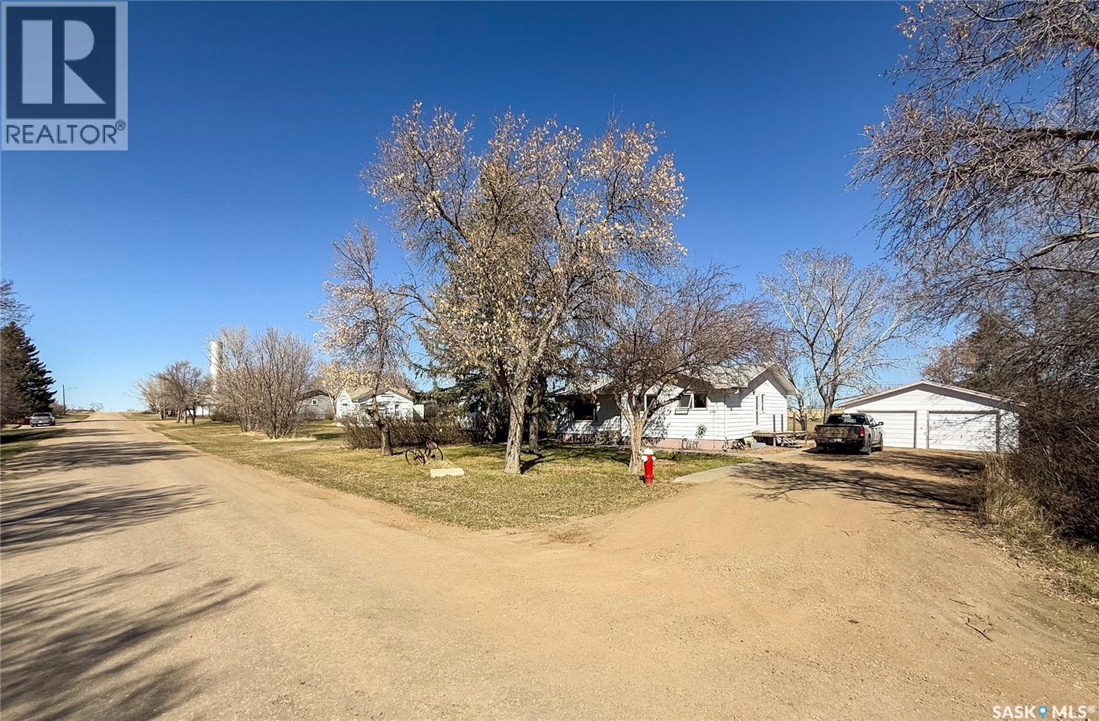 208 1st STREET E, Climax, Saskatchewan