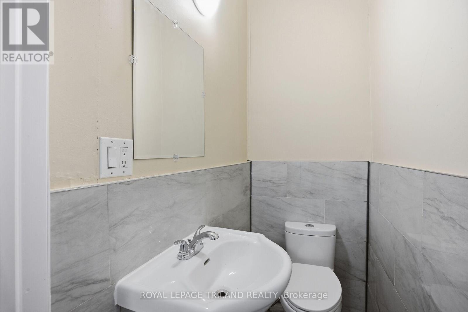 151 Waterloo Street, London East, Ontario  N6B 2M7 - Photo 11 - X13059050