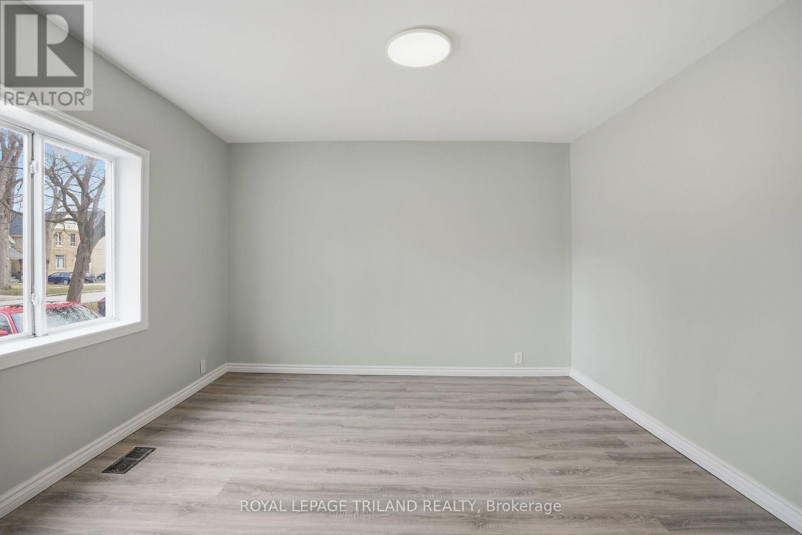 151 Waterloo Street, London East, Ontario  N6B 2M7 - Photo 3 - X13059050