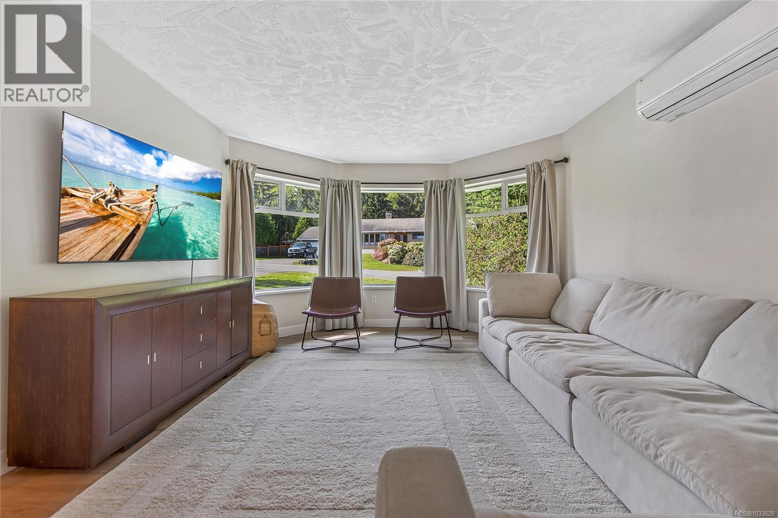 4306 Briardale Rd, Royston, British Columbia  V9N 9R7 - Photo 5 - 1033829