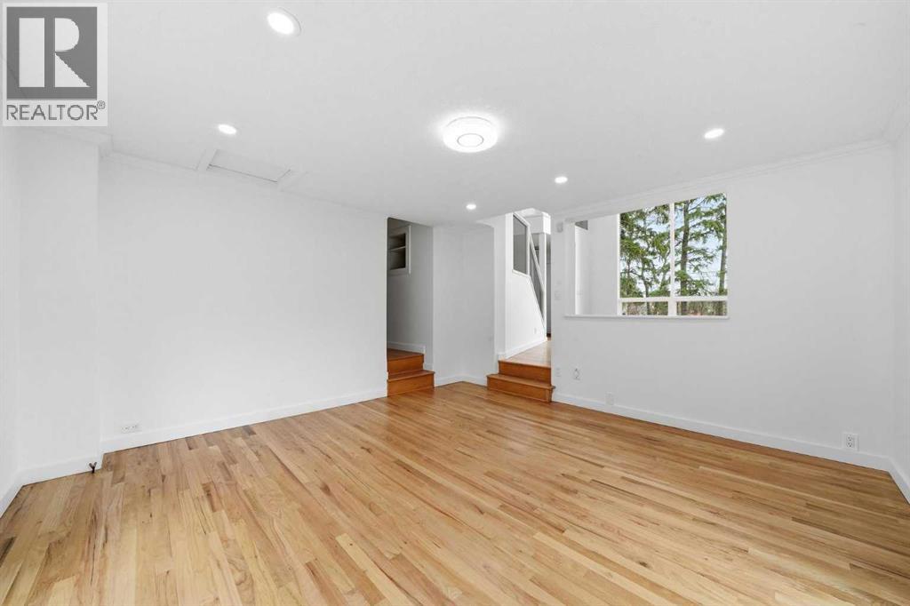 8003 33 Avenue NW, Calgary, Alberta  T3B 1L5 - Photo 11 - A2304742