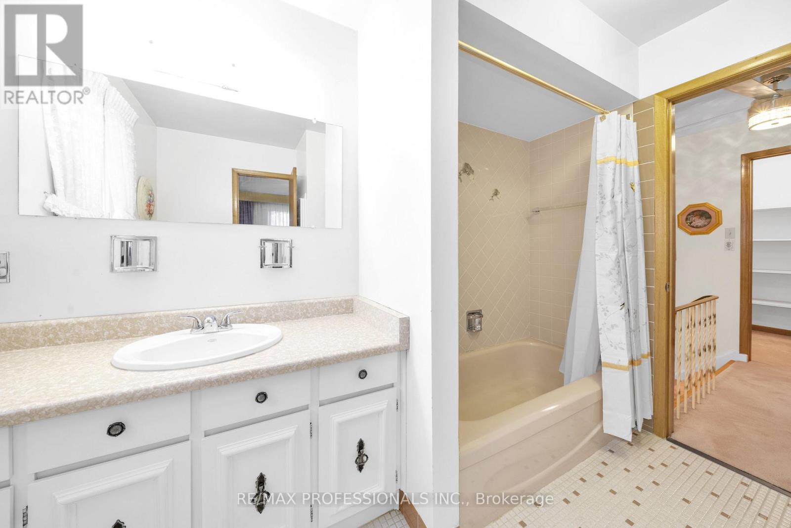 1877 Silverberry Crescent, Mississauga, Ontario  L5J 1C8 - Photo 17 - W13058190