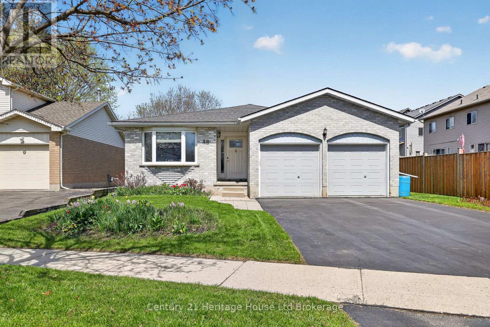 48 TAGGE STREET, Kitchener, Ontario